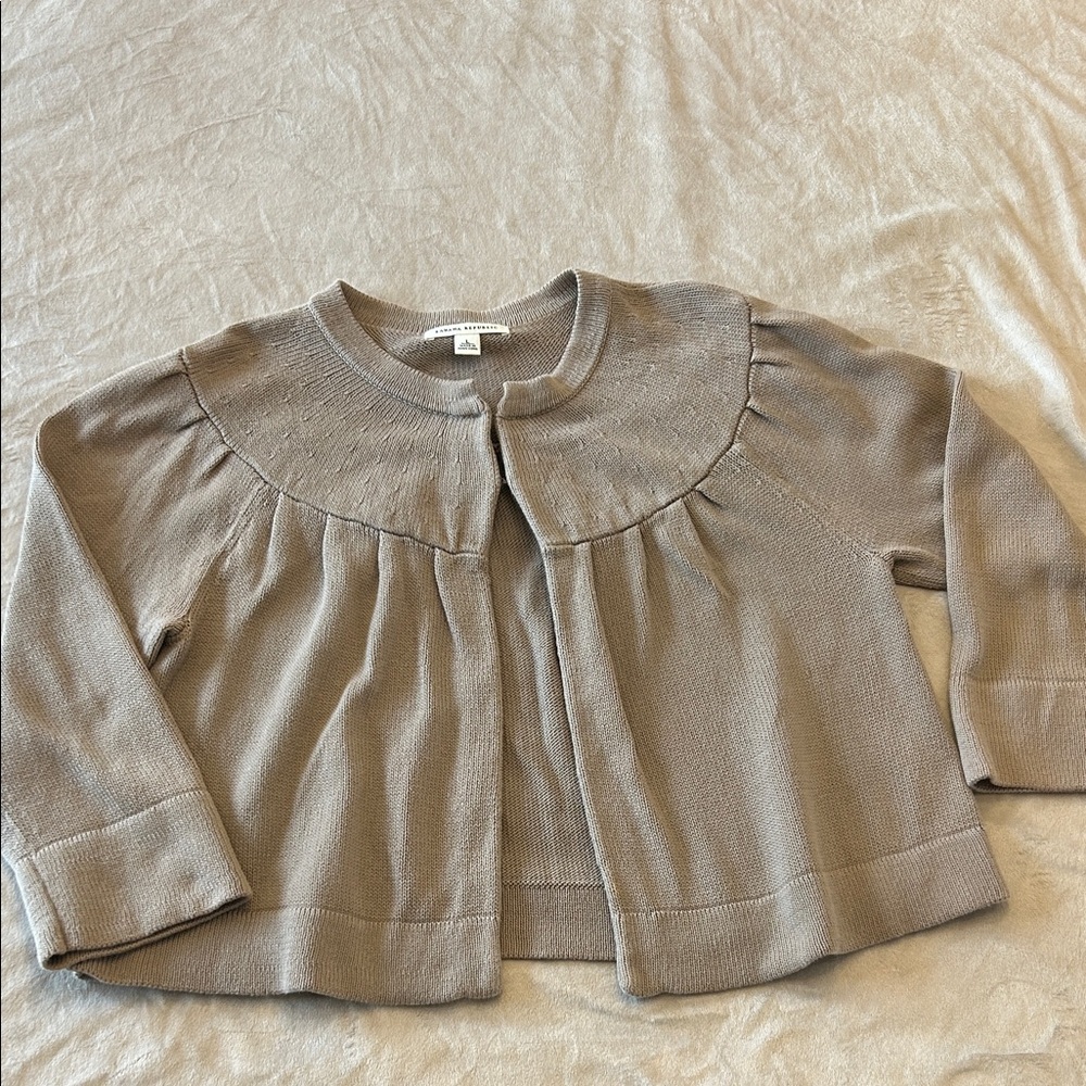 Tan Banana Republic cropped sweater/shrug